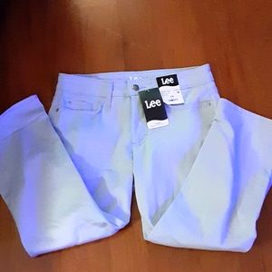 Lee midrise capri regular fit Ice Dust stretch classic 5 pocket jeans sz 6 NEW…